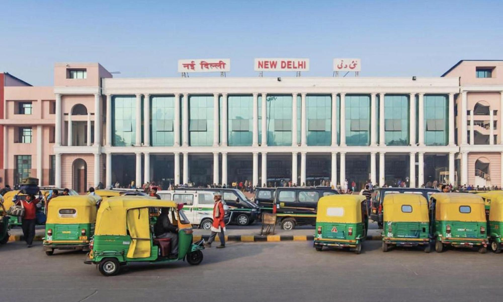 Shanti House Karnail Singh Stadium Gate No 1 Connaught Palace 4 Minuit And 7 Minuit Vfs Shivaji Stadium Metro Station New Delhi