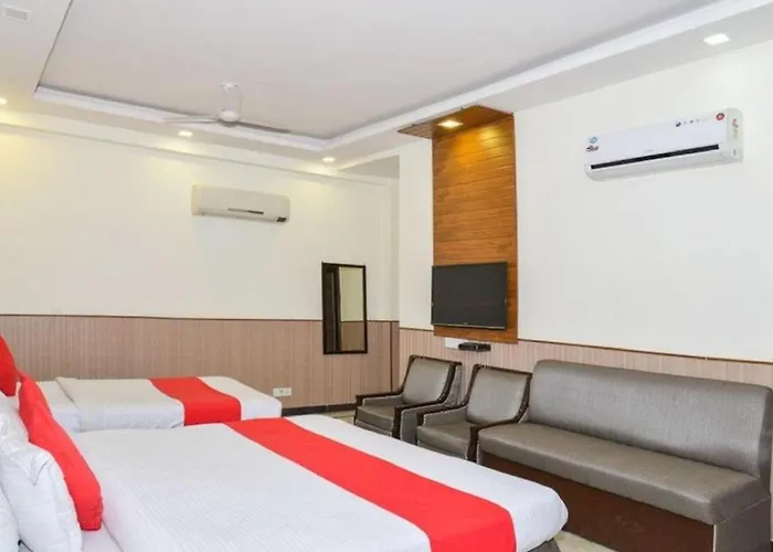 Hotel Shanti House New Delhi Karnail Singh Stadium Gate No 1 Connaught Palace 4 Minuit And 7 Minuit Vfs Shivaji Stadium Metro Station
