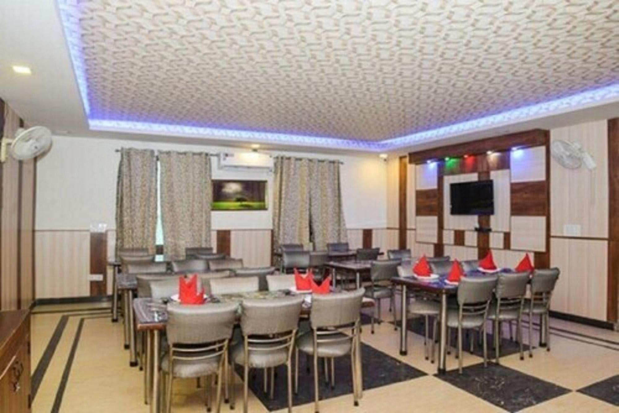 Hotel Shanti House Karnail Singh Stadium Gate No 1 New Delhi