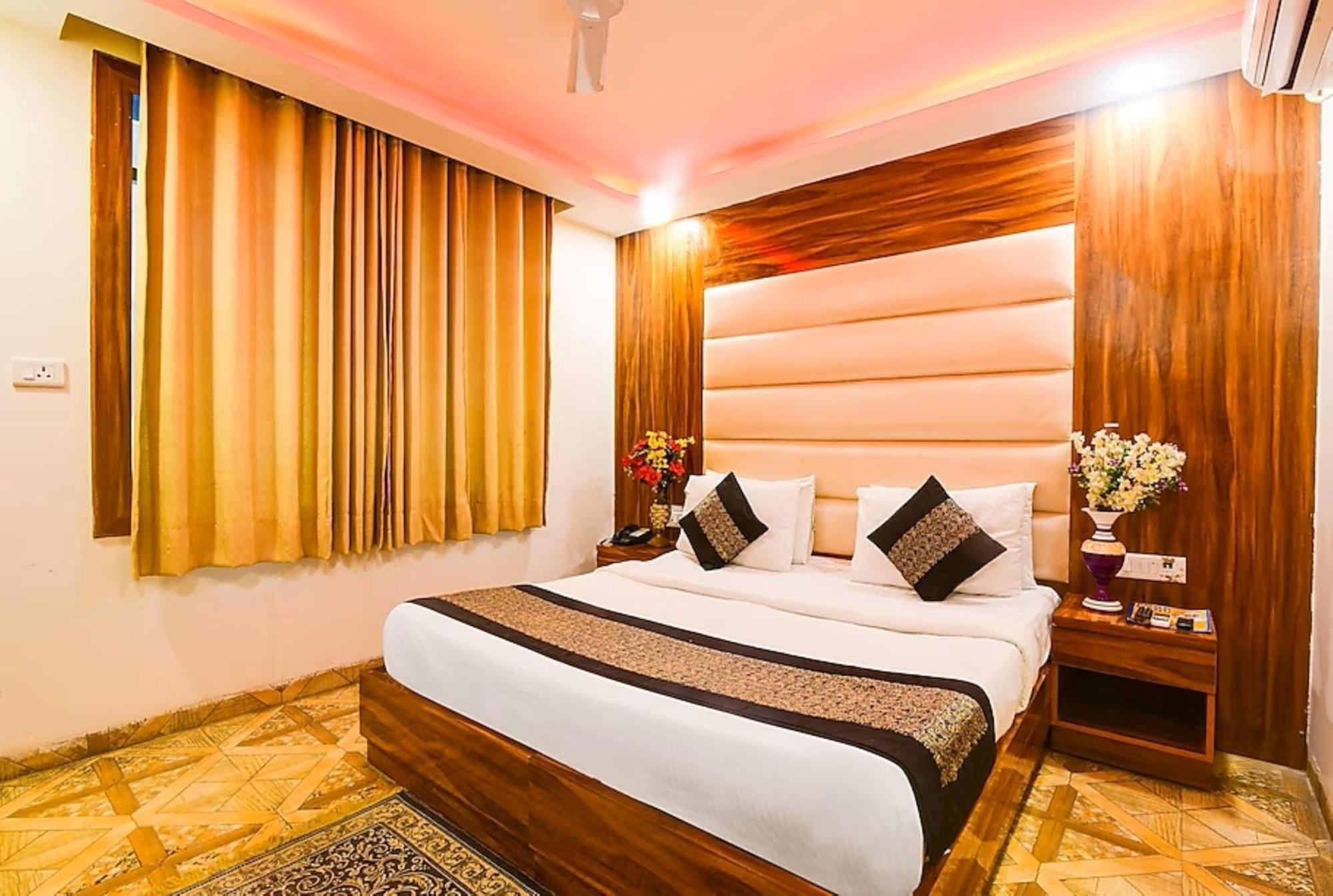 Hotel Shanti House Karnail Singh Stadium Gate No 1